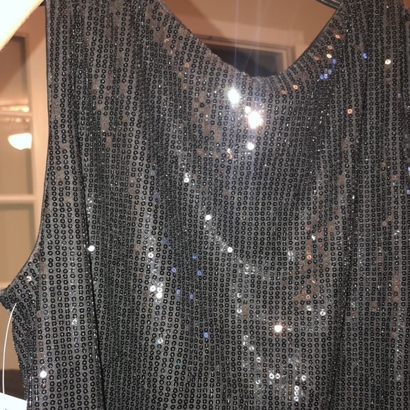 Good Days Only size small Black Sequin Sleeveless Top with fringe on front - Picture 9 of 9
